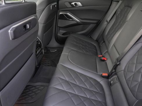 Certified 2025 BMW X6 xDrive40i w/ Climate Comfort Package image 35