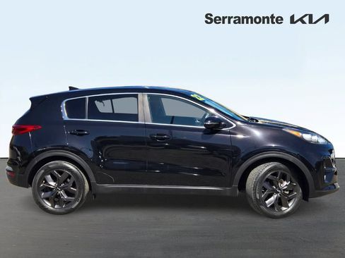 Used 2022 Kia Sportage LX w/ LX FWD Value Edition Package image 3