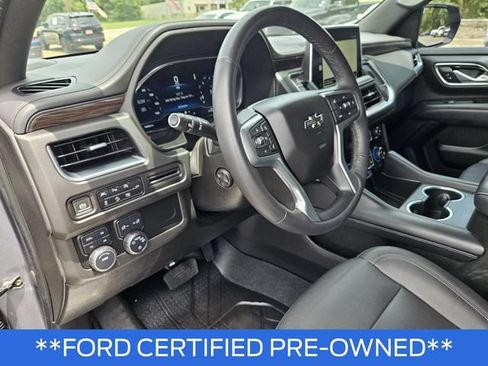 Used 2022 Chevrolet Tahoe Z71 w/ Luxury Package AWD/4WD image 15