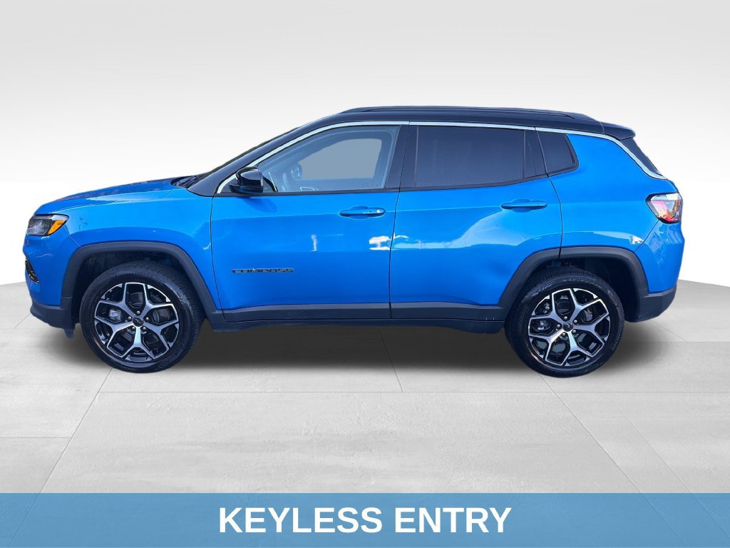 Used 2025 Jeep Compass Limited AWD/4WD image 3