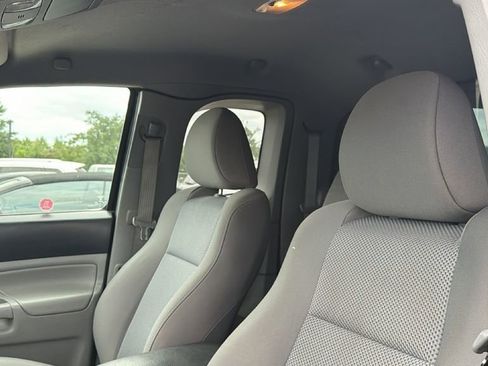 Used 2013 Toyota Tacoma 4x4 Access Cab V6 image 12