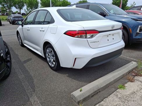 Used 2024 Toyota Corolla LE FWD image 6