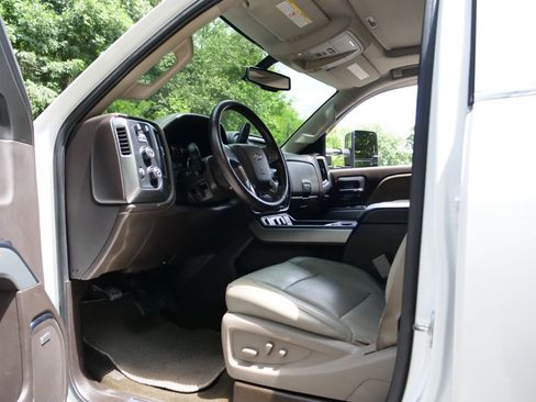 Used 2015 Chevrolet Silverado 2500 LTZ w/ Duramax Plus Package AWD/4WD image 20