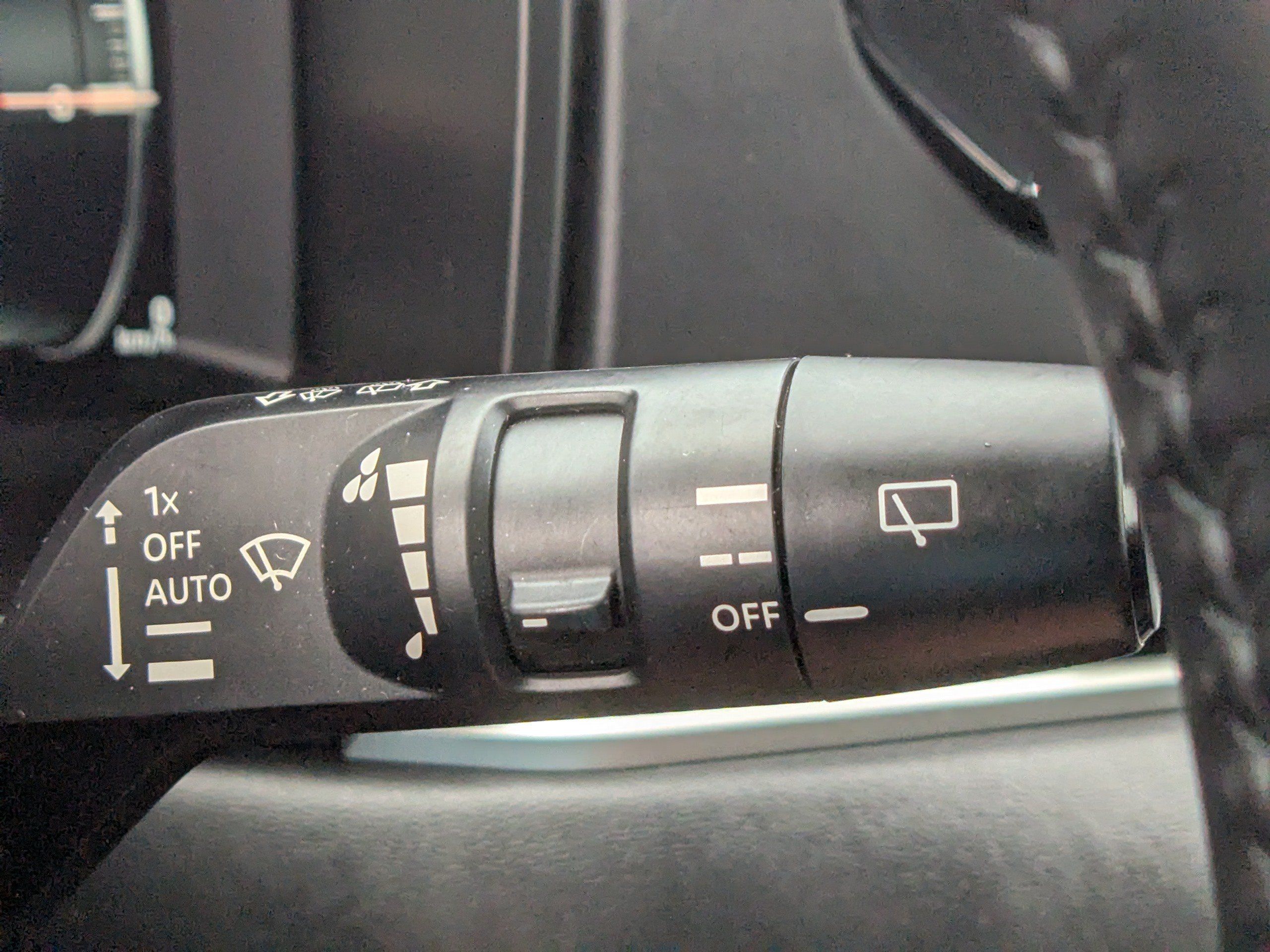 Used 2023 Mitsubishi Outlander SE AWD/4WD image 29