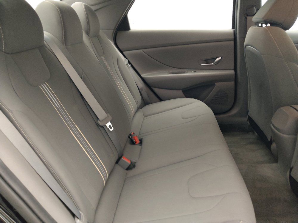 Used 2023 Hyundai Elantra SEL FWD image 19