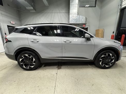 Used 2023 Kia Sportage SX AWD/4WD image 8