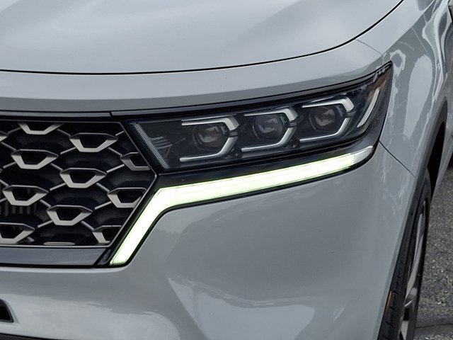 Used 2022 Kia Sorento AWD image 11