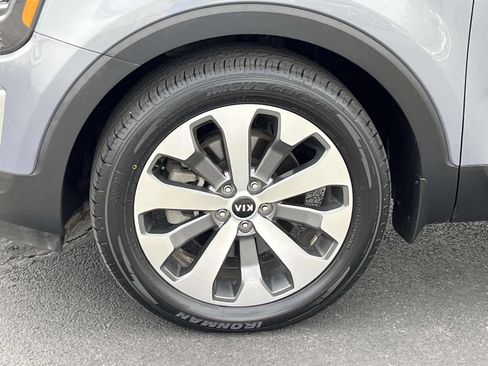 Used 2021 Kia Telluride S FWD image 11