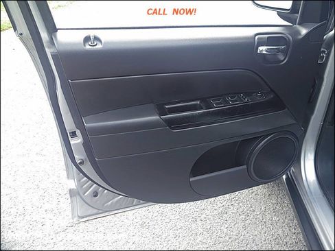 Used 2016 Jeep Compass Sport w/ Power Value Group image 30