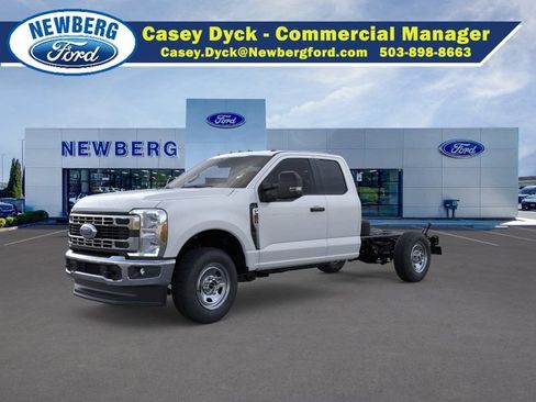 New 2026 Ford F350 XL w/ XL Chrome Package AWD/4WD image 3