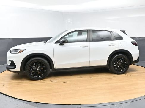 Used 2023 Honda HR-V Sport image 6