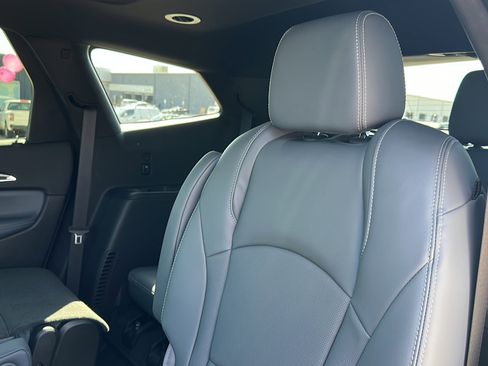 Used 2023 Buick Enclave Premium w/ Experience Buick Package image 19