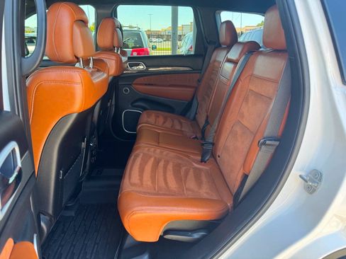 Used 2020 Jeep Grand Cherokee Trackhawk AWD/4WD image 11
