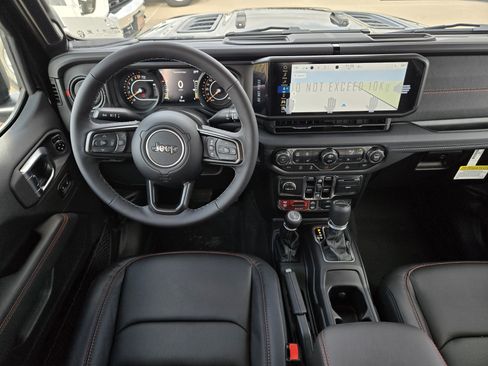 New 2025 Jeep Gladiator Rubicon w/ Convenience Group image 19