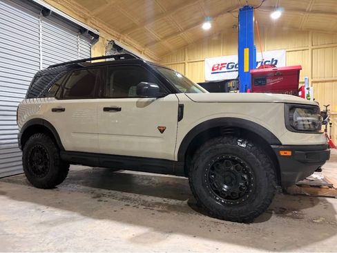 Used 2024 Ford Bronco Sport Badlands AWD/4WD image 2