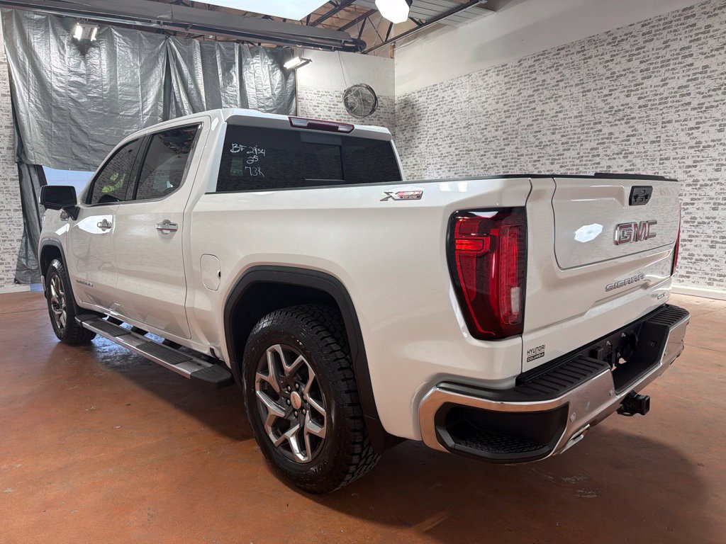 Used 2025 GMC Sierra 1500 SLT w/ SLT Premium Plus Package AWD/4WD image 5