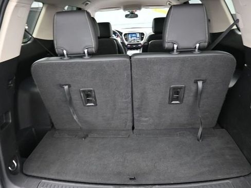 Used 2021 GMC Acadia Denali AWD/4WD image 26