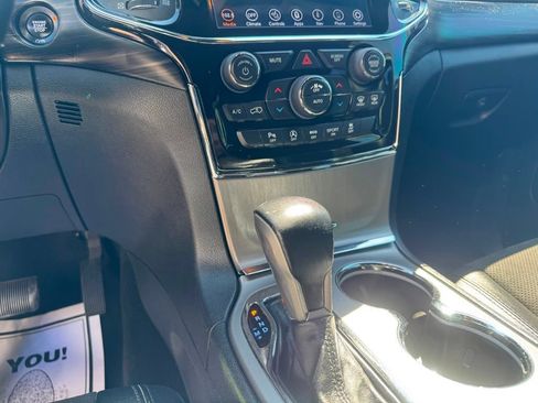 Used 2021 Jeep Grand Cherokee Laredo X AWD/4WD image 30