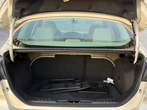 Used 2017 Ford Focus SE w/ Cold Weather Package image 25