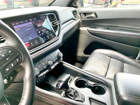 Used 2025 Dodge Durango GT AWD/4WD image 38