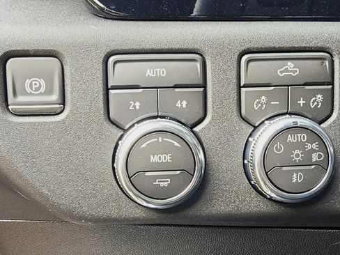 New 2026 GMC Sierra 1500 Elevation image 21