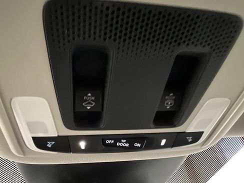 New 2025 Honda Pilot Touring image 22