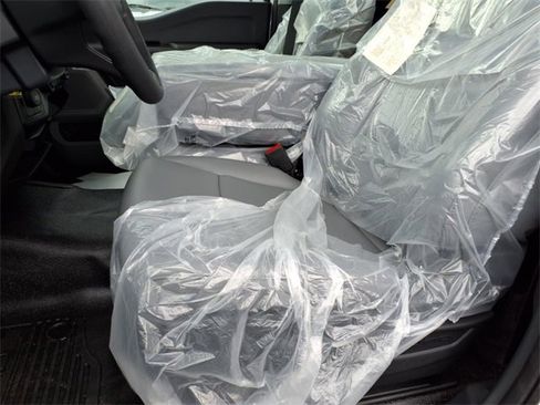 New 2025 Ford F550 4x4 Regular Cab Super Duty w/ XL Chrome Package image 13