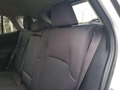 Used 2022 Toyota Venza LE image 13