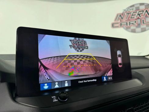 Used 2023 Honda Accord Touring image 18