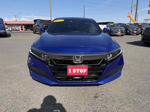 Used 2018 Honda Accord Sport image 2