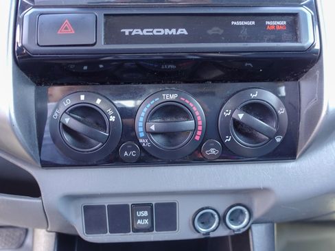Used 2015 Toyota Tacoma PreRunner w/ TRD Sport Package RWD image 24