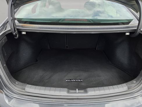 Used 2020 Hyundai Elantra Value Edition w/ Cargo Package (C1) FWD image 9
