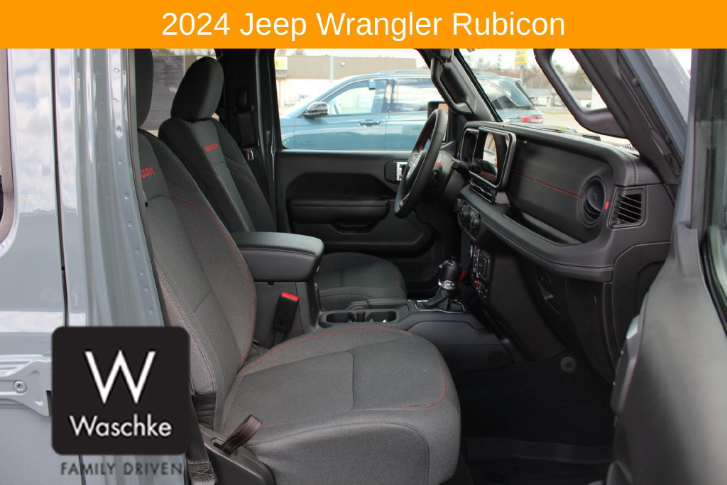 Used 2024 Jeep Wrangler Unlimited Rubicon w/ Convenience Group AWD/4WD image 24