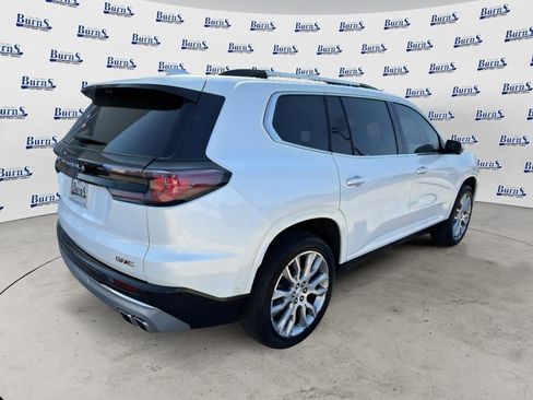 Used 2025 GMC Acadia Denali w/ Super Cruise Package FWD image 7