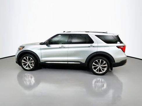 Used 2025 Ford Explorer Platinum w/ Ultimate Package image 4
