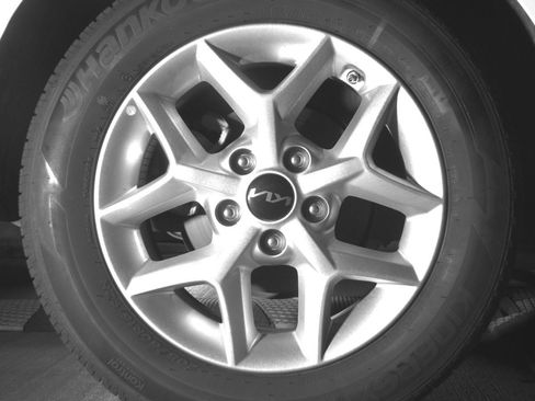 Used 2025 Kia Soul LX w/ LX Technology Package FWD image 15