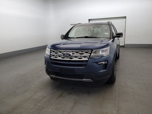 Used 2019 Ford Explorer XLT w/ Equipment Group 202A AWD/4WD image 15