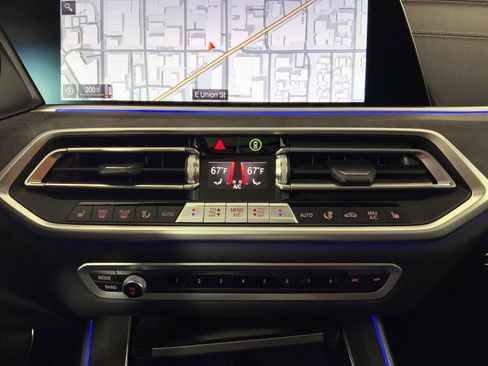 Used 2023 BMW X5 xDrive40i w/ M Sport Package image 26