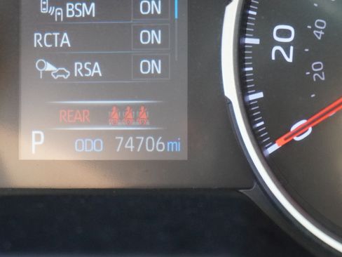 Used 2021 Toyota RAV4 LE FWD image 22