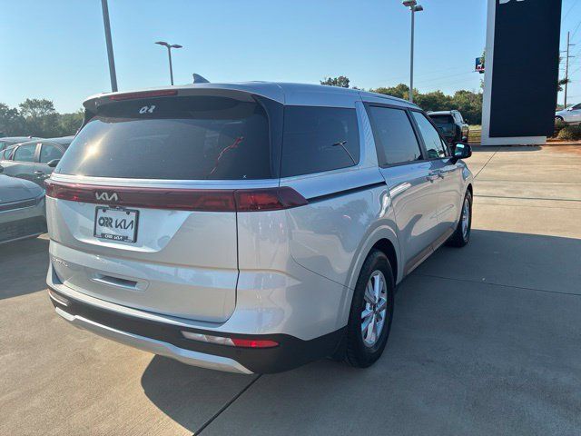 Used 2023 Kia Carnival LX FWD image 6