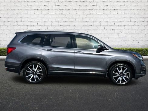 Used 2022 Honda Pilot Touring image 3