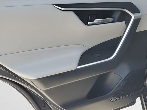 Certified 2024 Toyota RAV4 XLE image 41