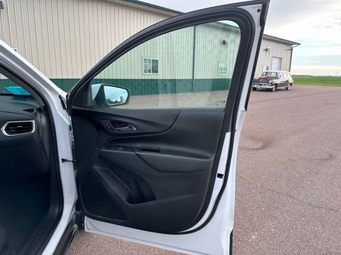 Used 2021 Chevrolet Equinox LT AWD/4WD image 29