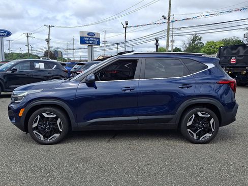Certified 2024 Kia Seltos SX w/ SX Sunroof Package AWD/4WD image 7