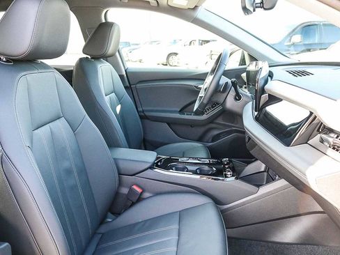 Used 2025 Audi Q6 e-tron Premium w/ Convenience Package image 22