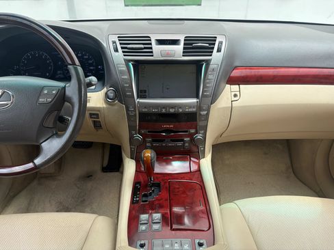 Used 2007 Lexus LS 460 L RWD image 11
