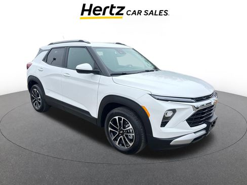 Used 2025 Chevrolet TrailBlazer LT image 1