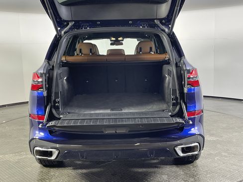 Certified 2025 BMW X5 xDrive40i w/ Executive Package image 8