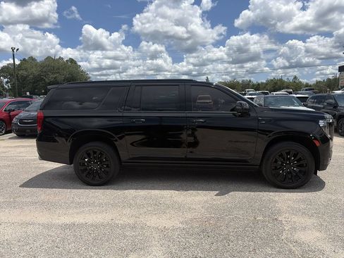 Used 2021 GMC Yukon XL Denali AWD/4WD image 4