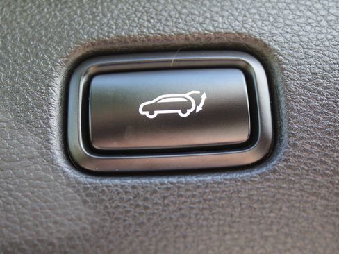 Certified 2025 Kia Seltos EX w/ EX Sunroof Package AWD/4WD image 11
